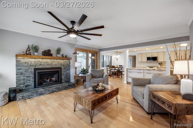 38890 Santa Barbara Street, Clinton Township, MI 48036