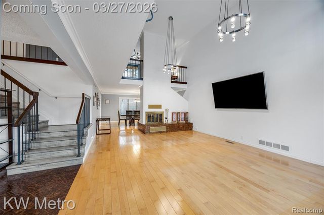 38890 Santa Barbara Street, Clinton Township, MI 48036