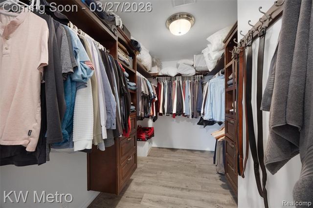 38890 Santa Barbara Street, Clinton Township, MI 48036