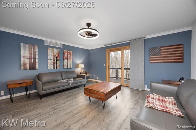 38890 Santa Barbara Street, Clinton Township, MI 48036