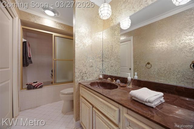 38890 Santa Barbara Street, Clinton Township, MI 48036