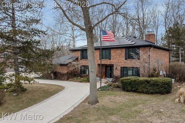 38890 Santa Barbara Street, Clinton Township, MI 48036