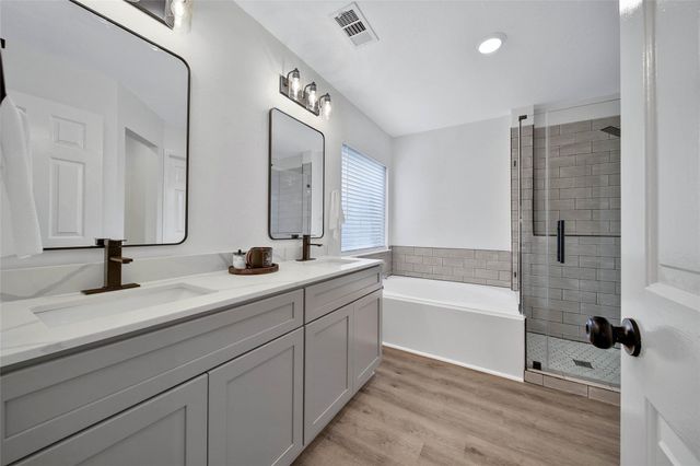 4814 E Columbary Drive, Rosenberg, TX 77471