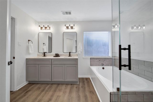 4814 E Columbary Drive, Rosenberg, TX 77471