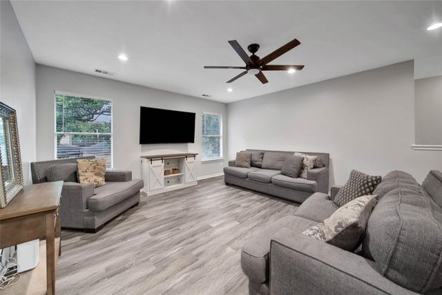 4814 E Columbary Drive, Rosenberg, TX 77471
