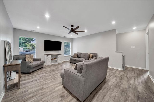 4814 E Columbary Drive, Rosenberg, TX 77471