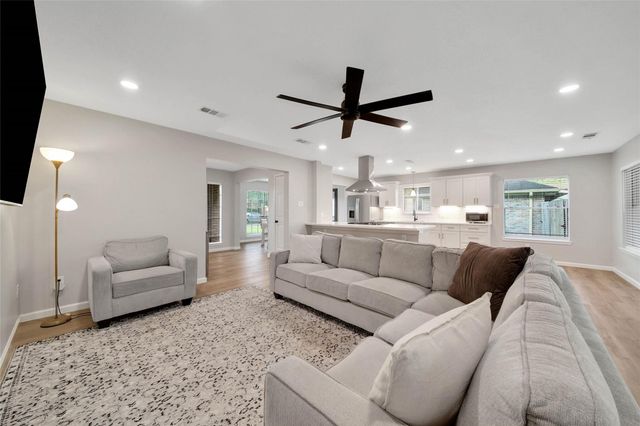 4814 E Columbary Drive, Rosenberg, TX 77471