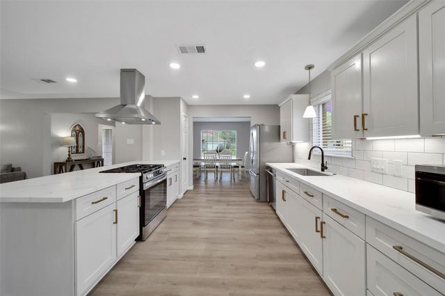 4814 E Columbary Drive, Rosenberg, TX 77471