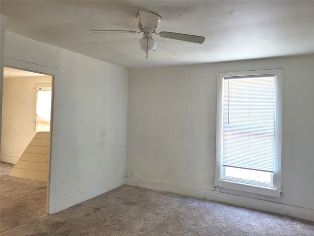 370 NE 5TH, Paris, TX 75460