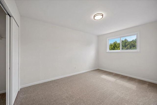 3344 KAYFORD CIR, Philadelphia, PA 19114