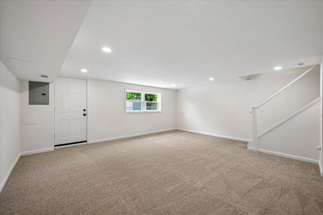 3344 KAYFORD CIR, Philadelphia, PA 19114