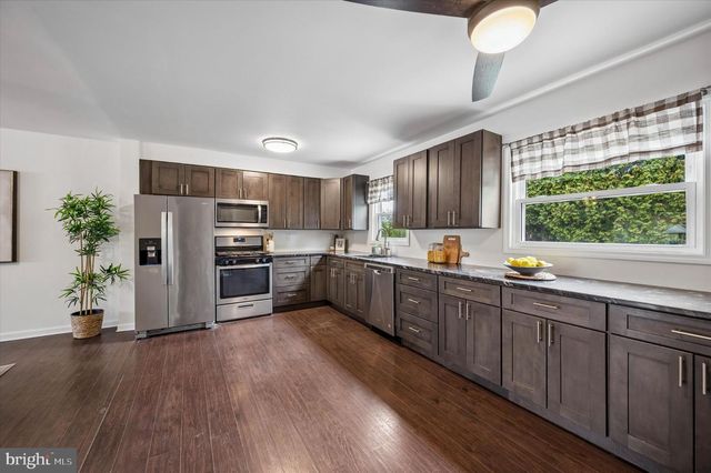 3344 KAYFORD CIR, Philadelphia, PA 19114