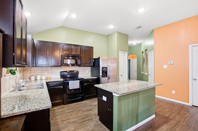 2315 Shady Tree Lane, Conroe, TX 77301