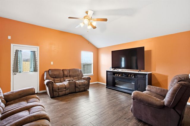 2315 Shady Tree Lane, Conroe, TX 77301