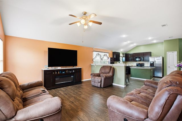 2315 Shady Tree Lane, Conroe, TX 77301