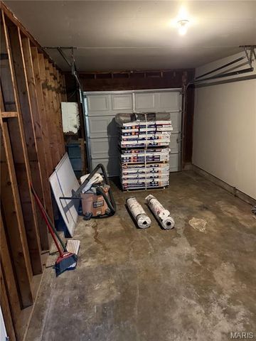 6841 Thurston Avenue, Berkeley, MO 63134