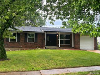 6841 Thurston Avenue, Berkeley, MO 63134