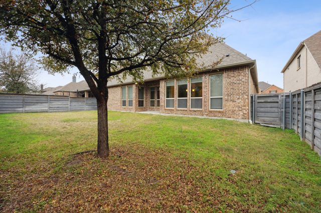 832 Fireside Drive, Little Elm, TX 76227