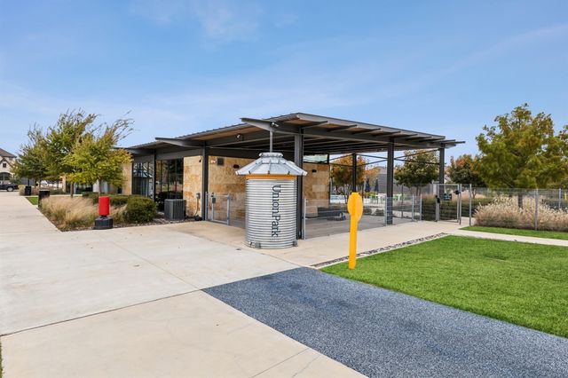 832 Fireside Drive, Little Elm, TX 76227