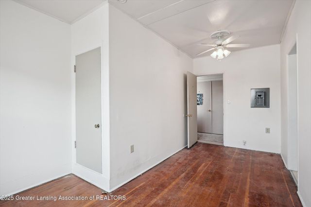 124 W Maple Street, Mason, MI 48854