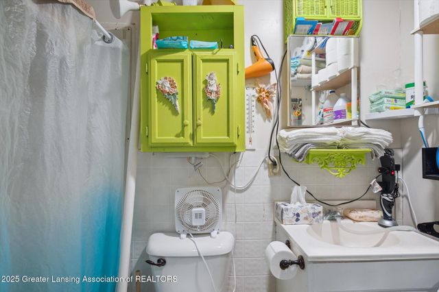 124 W Maple Street, Mason, MI 48854