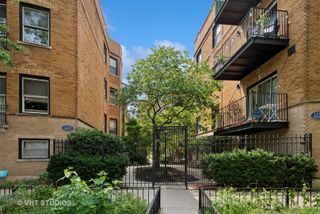 1225 W Greenleaf Avenue 2E, Chicago, IL 60626