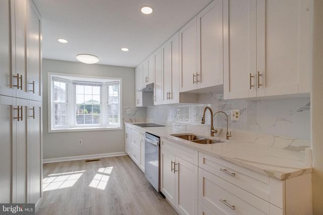 5943 SURRATTS VILLAGE DR, Clinton, MD 20735