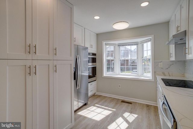 5943 SURRATTS VILLAGE DR, Clinton, MD 20735