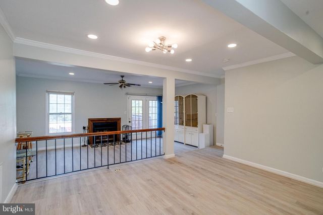5943 SURRATTS VILLAGE DR, Clinton, MD 20735