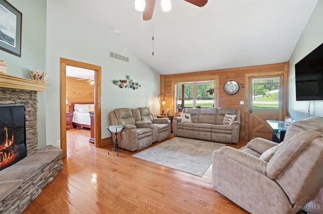 21282 Bellemeade Drive, Lawrenceburg, IN 47025