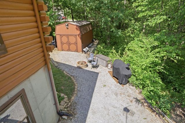 21282 Bellemeade Drive, Lawrenceburg, IN 47025
