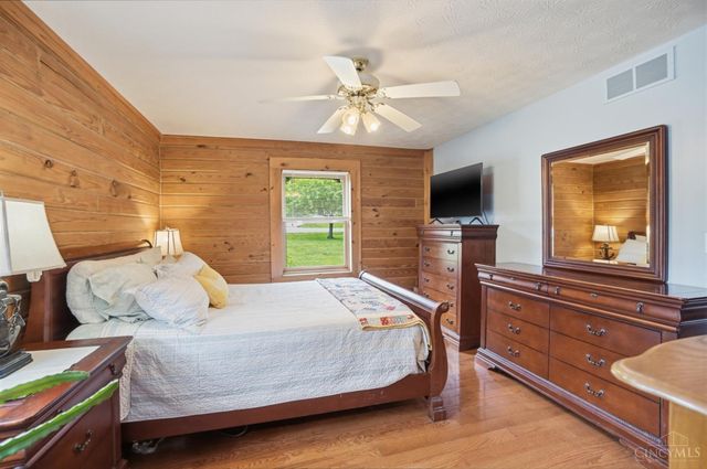 21282 Bellemeade Drive, Lawrenceburg, IN 47025