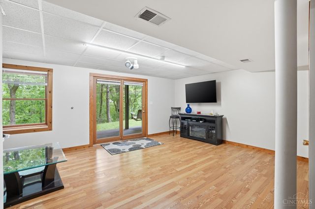 21282 Bellemeade Drive, Lawrenceburg, IN 47025