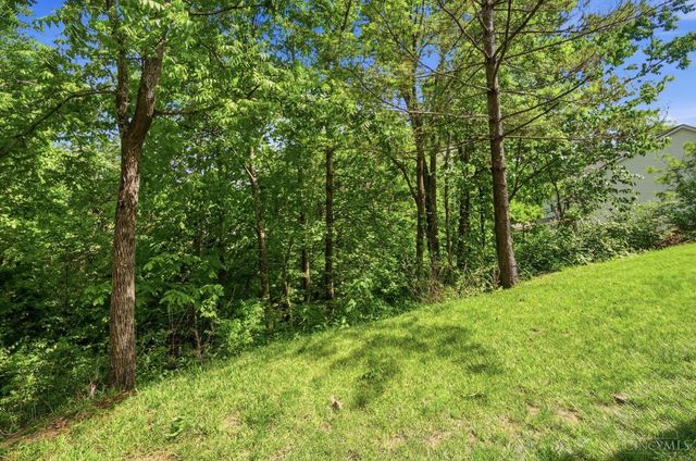 21282 Bellemeade Drive, Lawrenceburg, IN 47025