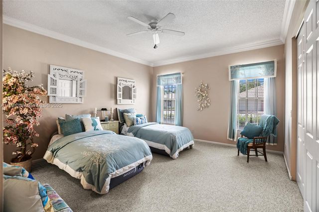 6569 Jog Estates Ln, Boynton Beach, FL 33437