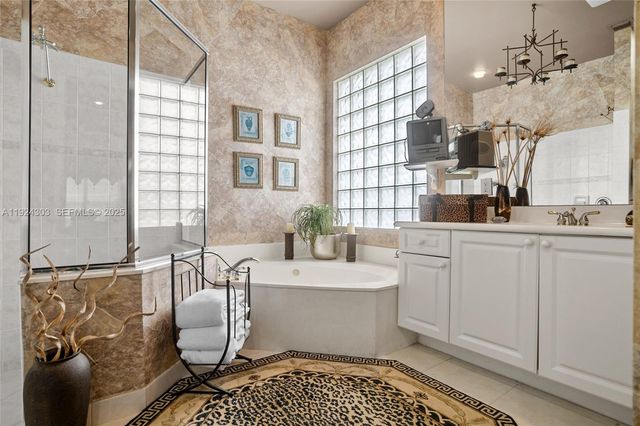 6569 Jog Estates Ln, Boynton Beach, FL 33437