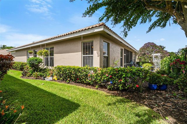 6569 Jog Estates Ln, Boynton Beach, FL 33437