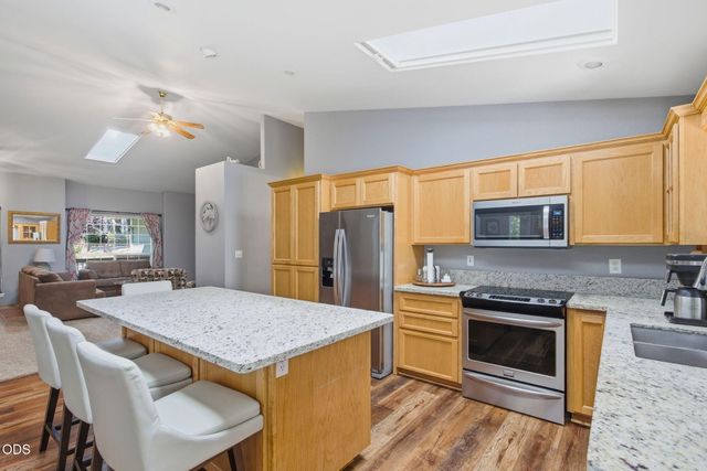 141 N Lappland Drive, Grants Pass, OR 97527