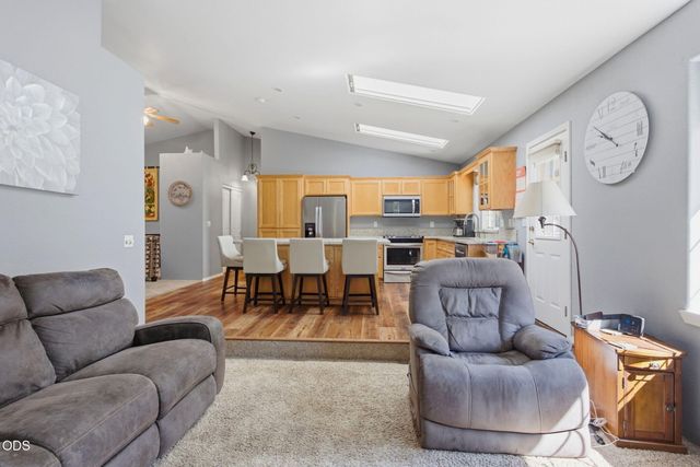 141 N Lappland Drive, Grants Pass, OR 97527