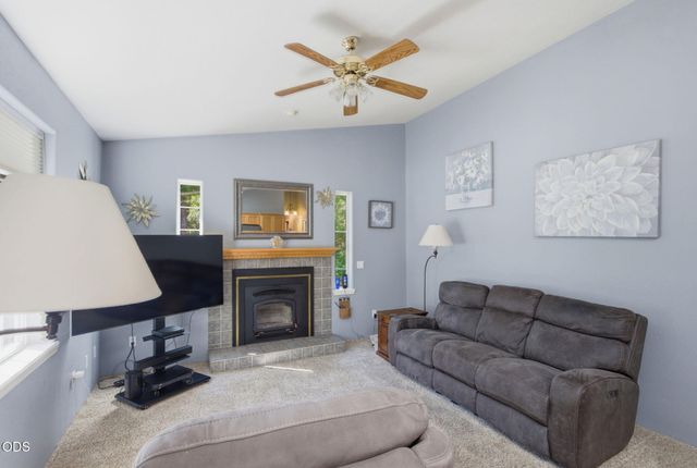 141 N Lappland Drive, Grants Pass, OR 97527
