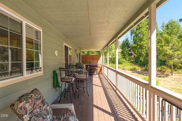 141 N Lappland Drive, Grants Pass, OR 97527