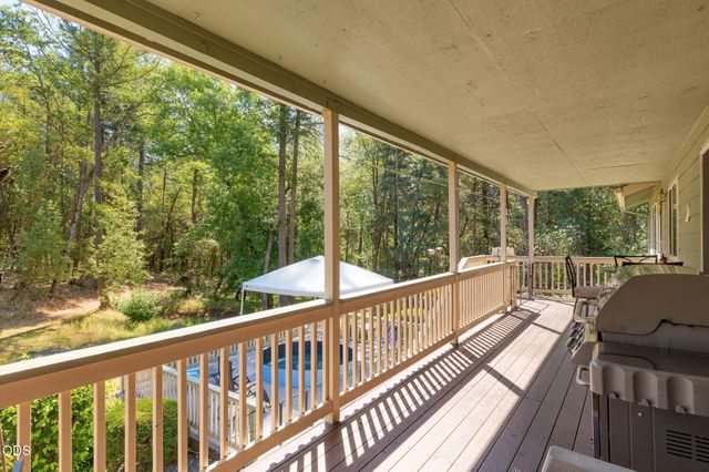 141 N Lappland Drive, Grants Pass, OR 97527