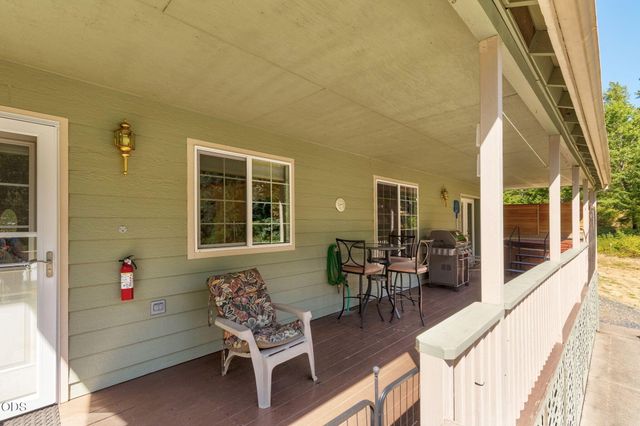 141 N Lappland Drive, Grants Pass, OR 97527