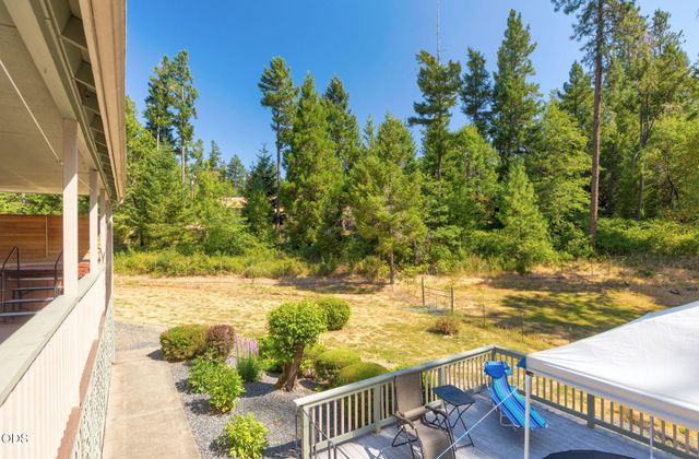141 N Lappland Drive, Grants Pass, OR 97527