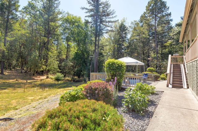 141 N Lappland Drive, Grants Pass, OR 97527