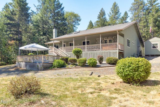 141 N Lappland Drive, Grants Pass, OR 97527