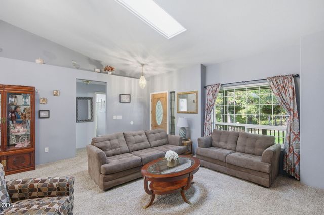141 N Lappland Drive, Grants Pass, OR 97527