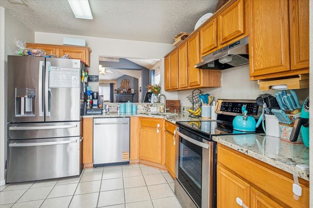 1019 Waterview Drive, Little Elm, TX 75068