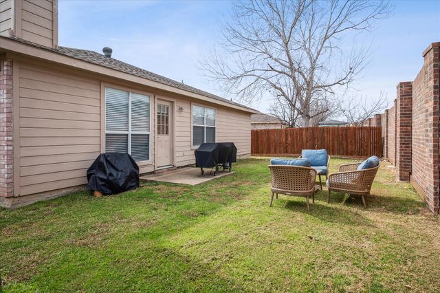 1019 Waterview Drive, Little Elm, TX 75068