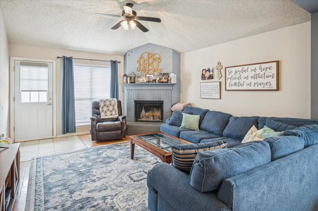 1019 Waterview Drive, Little Elm, TX 75068